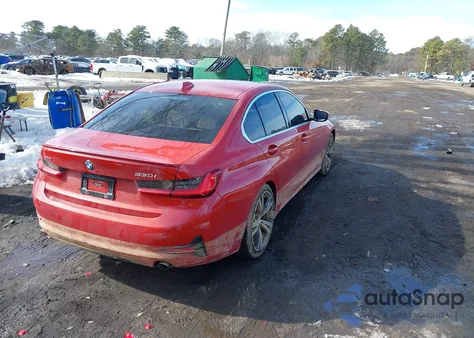 2021 BMW 330I xDrive z USA, uszkodzony, nr VIN 3MW5R7J07M8B73896